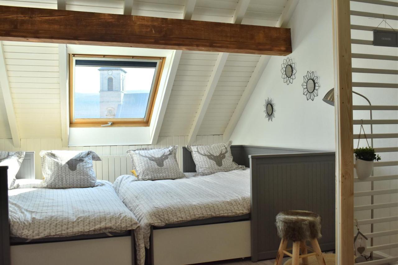 Charmant Studio, Le Petit Gris Des Montagnes Mouthe Exterior photo